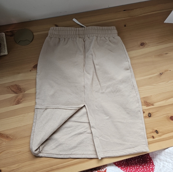 Priv Sweat Skirt in Small - Picture 3 of 3
